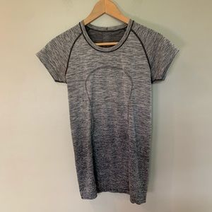 Lululemon Ombré Swiftly Top